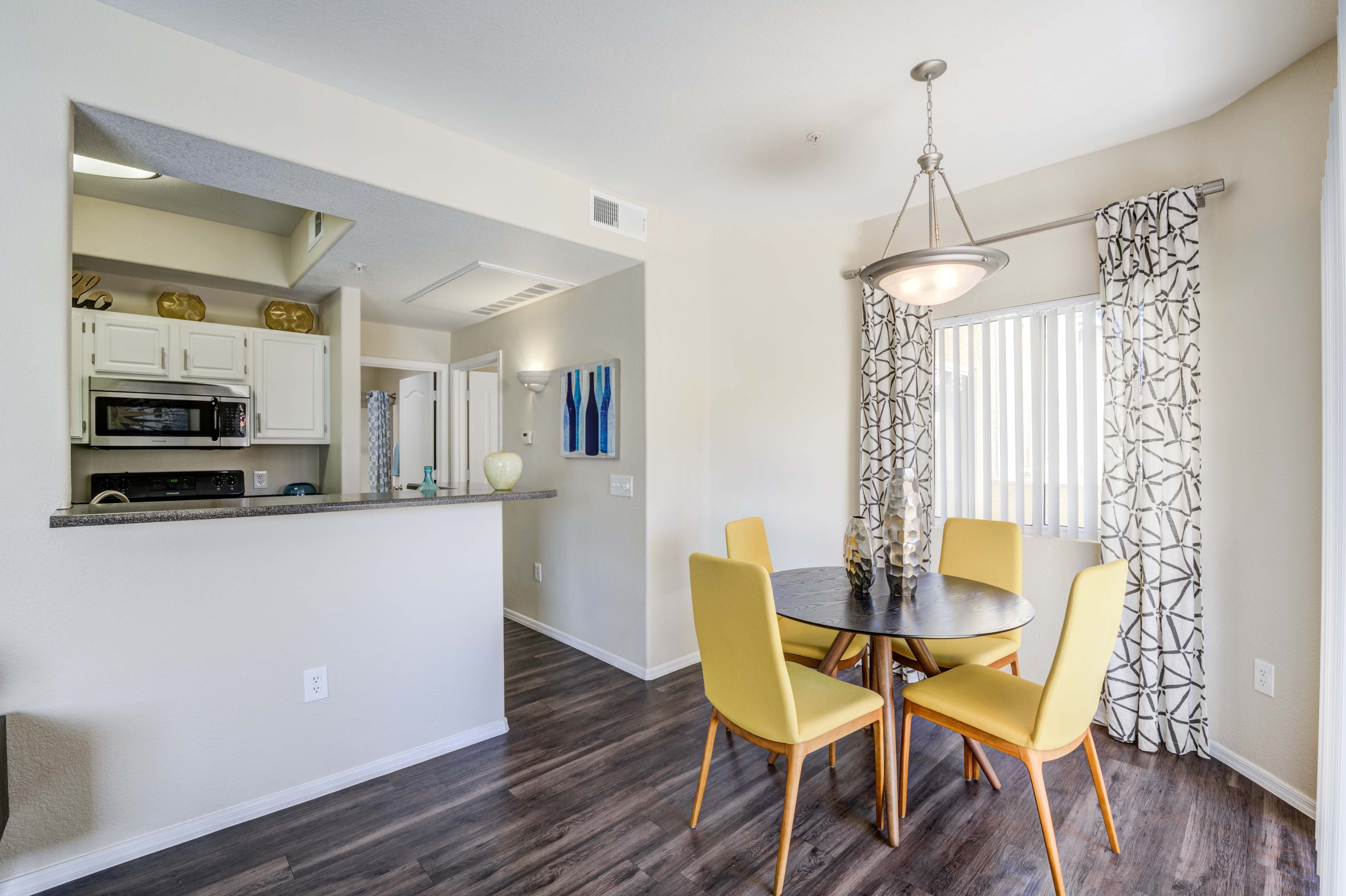 Tresa At Arrowhead Apartment Homes photo 4